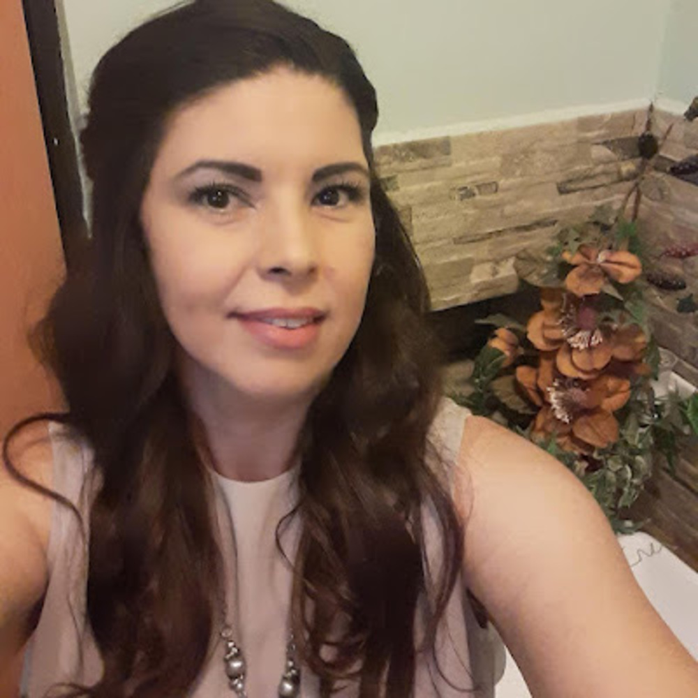 Meet your Posher, Ana